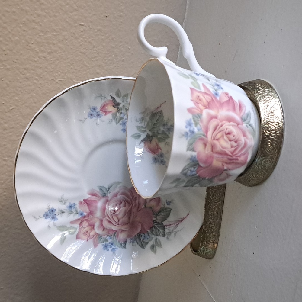 Bone China Tea Cup & Saucer ROYAL STUART ENGLAND pink rose (B9)
